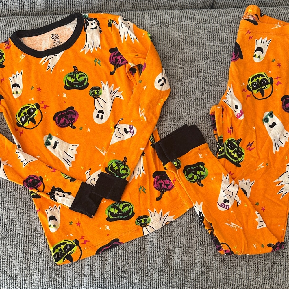 Cat and Jack kids halloween pajama set